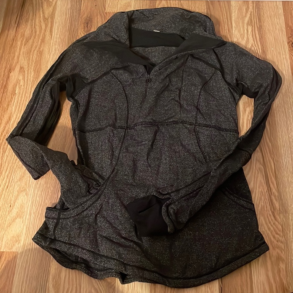 Lululemon pullover with tons of pockets and thumb hole sleeve!